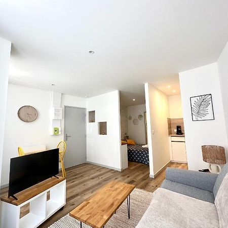 Bel Appartement En Plein Centre Ville ลิมอจส์ ภายนอก รูปภาพ