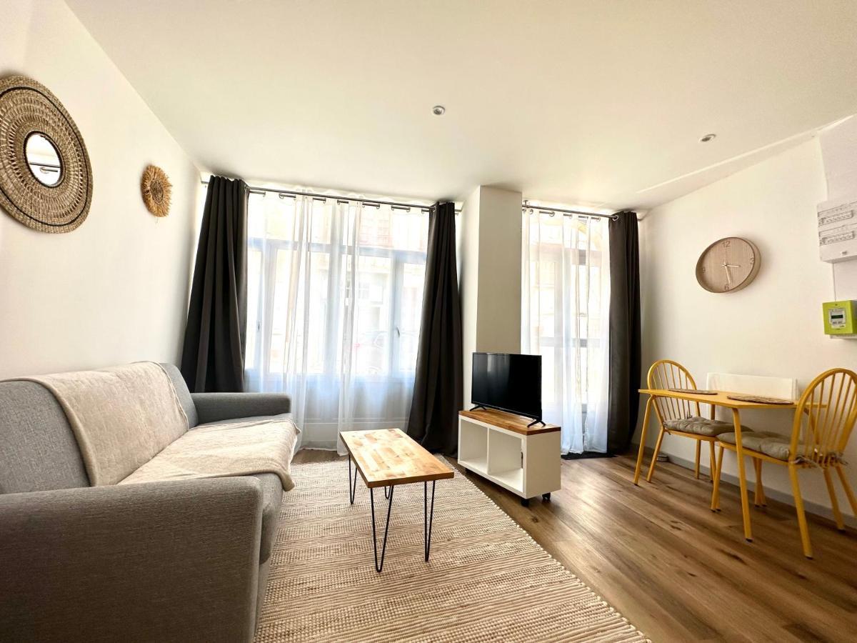 Bel Appartement En Plein Centre Ville ลิมอจส์ ภายนอก รูปภาพ