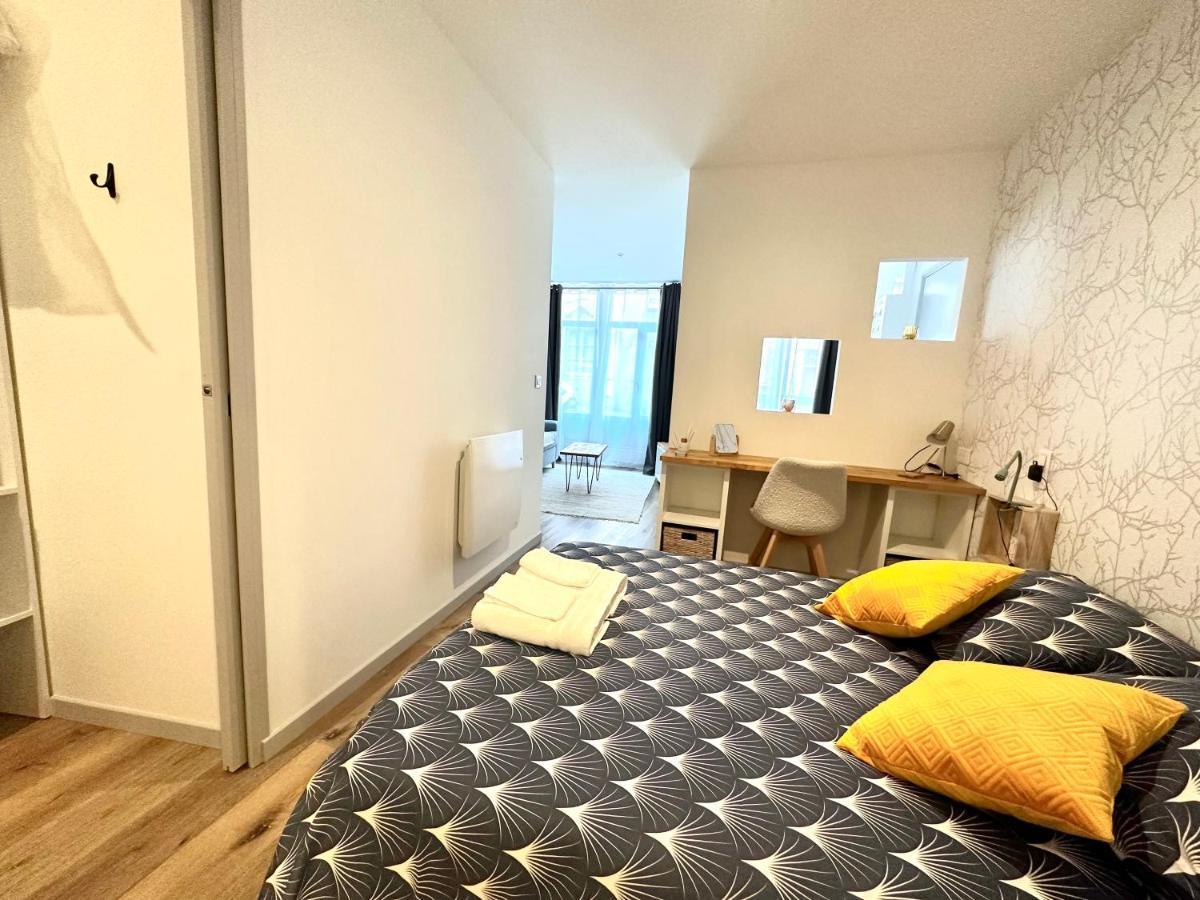 Bel Appartement En Plein Centre Ville ลิมอจส์ ภายนอก รูปภาพ